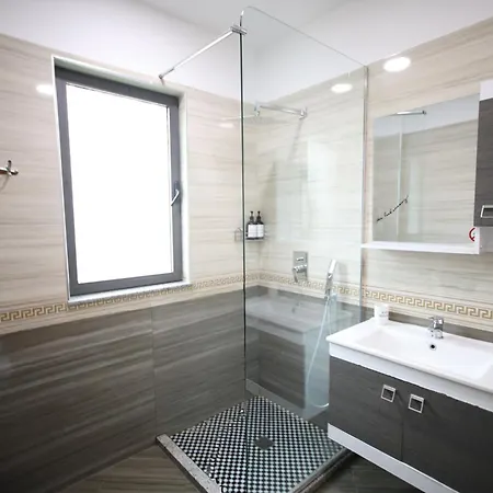 Reve De Hotel Tirana
