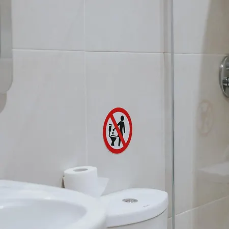 Reve De Hotel Tirana