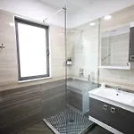 Reve De Otel Tiran