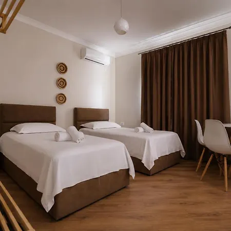 Reve De Hotel 3*